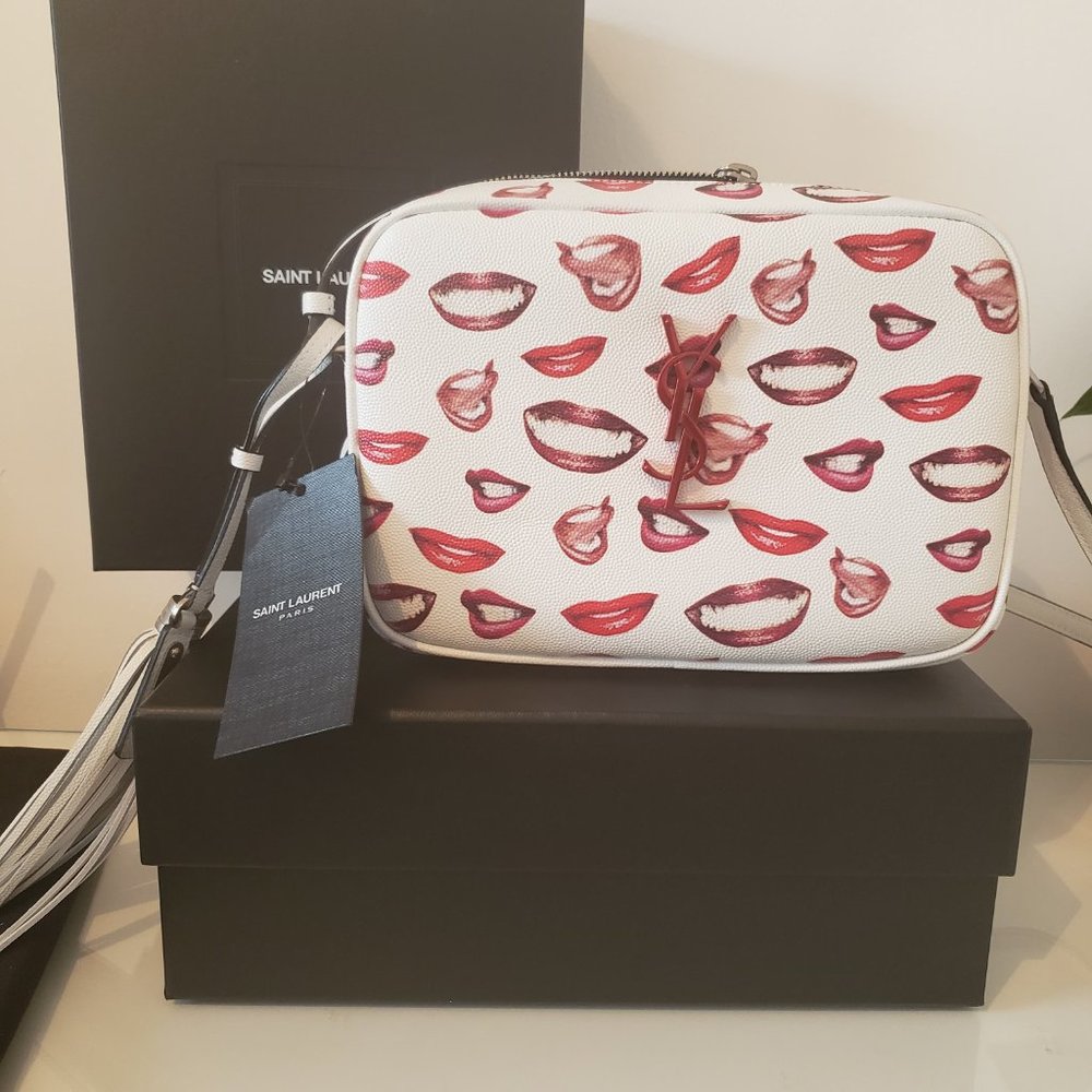 ❌SOLD❌SAINT LAURENT Lou Camera Bag - Picture 5 of 9